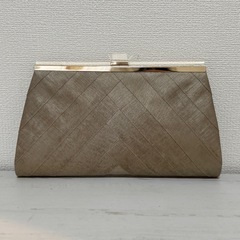 ゴールド　クラッチバッグ