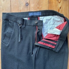 【ZARA】メンズパンツ
の画像