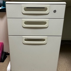 キャビネット