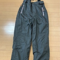 レディース用スキー•スノーボードウェア上下セットの画像