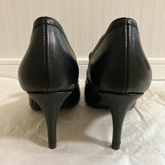 【新品】MARIAN 本革パンプス 24.5cm の画像