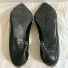 【新品】MARIAN 本革パンプス 24.5cm の画像