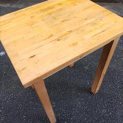 IKEA／木製テーブルの画像