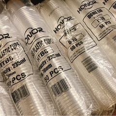 業務用使い捨てプラスチックカップ（8オンス235ml）150個分・蓋付きの画像