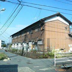 名張駅より徒歩約8分！上物付き売地・約２３４坪！ − 三重県