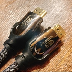 HDMIケーブル（1m、8k 60Hz）