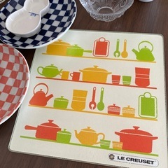お皿など食器22点セットの画像