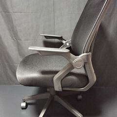 新品未使用　VECELO オフィスチェア メッシュ ミーティングチェア S字立体背もたれ 腰サポート アームレスト 人間工学 通気性 イス パソコンチェア 昇降 作業椅子 勉強椅子 コンパクト 椅子 テレワーク 疲れない ゲーム 学習用 グレー【日本正規輸入品】の画像