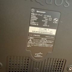 SHARP 32型テレビの画像