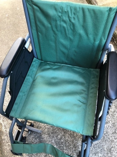 折りたたみ式　車椅子　幸和製作所製　BM01　坂戸市から
