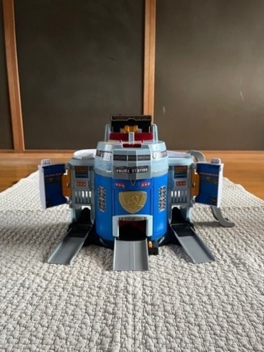 トミカ　ポリスステーション　タカラトミー　パトカー