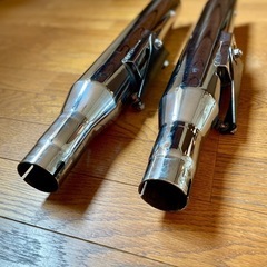 モーターステージ　
バイク　カスタム　スリップォン　ハーレー　 サイレンサー　76スラッシュカットマフラー　2007年　883XL使用の画像