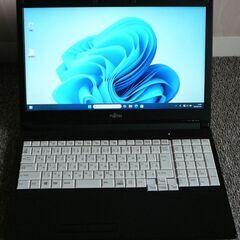 美品　富士通 LIFEBOOK　予約済