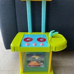 あそんでしまえるミニキッチン本体　折り畳み収納可能　