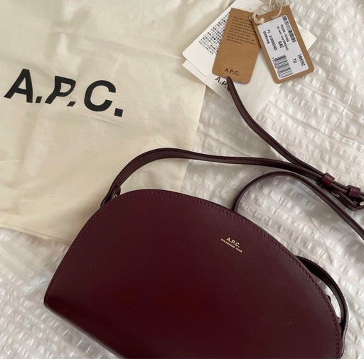 A.P.C. ハーフムーン　ショルダー