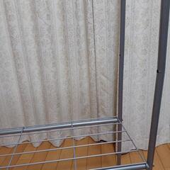 押入収納ラックの画像