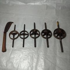竹を縦割りする道具