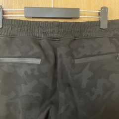 ブラック迷彩 ジョガーパンツ LLの画像