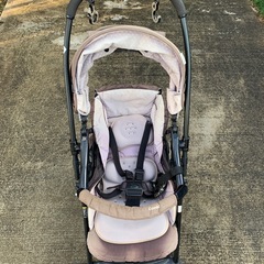 コンビのベビーカーAB型譲ります