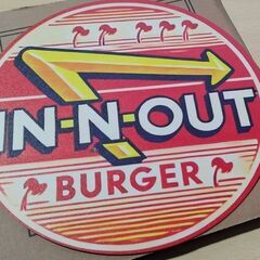 非売品　一点のみ　In-N-Out Burger 店舗マネージャ...