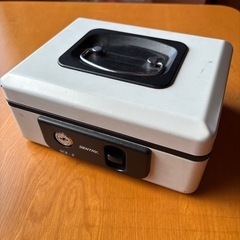 ジャンク品　鍵無し　キャッシュボックス