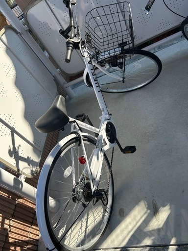 美品 26インチ 6段変速 折りたたみ自転車 白