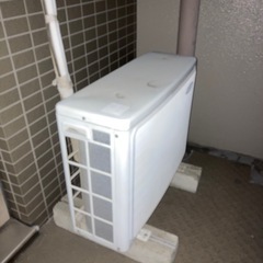コロナ ルームエアコンと 室外機の画像