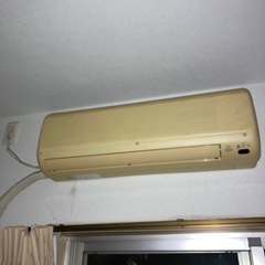 コロナ ルームエアコンと 室外機の画像