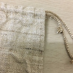 小さい巾着　麻　※状態悪いですの画像