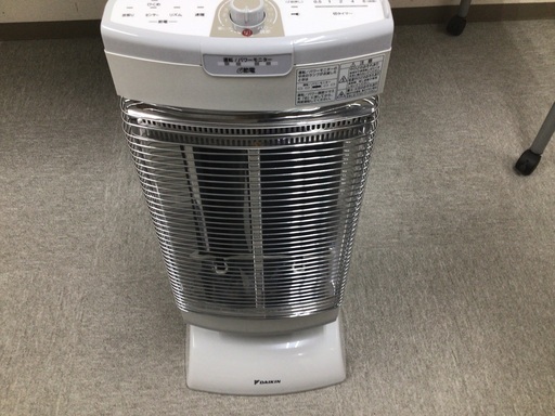 ダイキン　セラムヒート　遠赤外線暖房機　多機能　首振り　程度良好