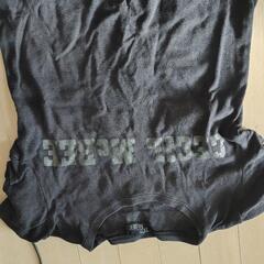 何かのブランドTシャツの画像