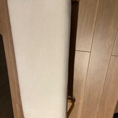 無印良品のリビングでもダイニングでもつかえるテーブル、チェア（一脚）、ベンチのセットの画像