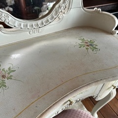 イタリア製ドレッサーの画像