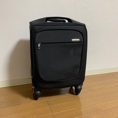 サムソナイトのスーツケース（壊れてます）