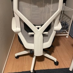 デスクチェア　オットマン　ヘッドレスト付きの画像