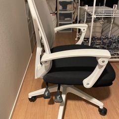 デスクチェア　オットマン　ヘッドレスト付きの画像