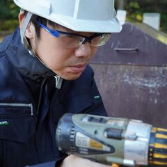 🔥日払い🔥すぐに現金が欲しい方歓迎🎉即日勤務可🚀月給40万円以上✨社員寮完備🏠14時に帰れる😳建設スタッフ☘️経験問わず誰でもOK😊の画像