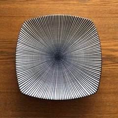 未使用に近い☆美品☆千段十草☆ 四角中皿 ☆食器☆平皿☆和洋折衷☆素敵☆便利☆の画像