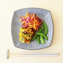 未使用に近い☆美品☆千段十草☆ 四角中皿 ☆食器☆平皿☆和洋折衷☆素敵☆便利☆の画像