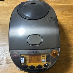 [お譲り先決定]⭐︎炊飯器の画像