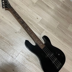 【お取引中】ベース差し上げます  