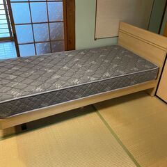 【受渡者決定】☆ほぼ未使用☆ ドリームベッド マットレス付きの画像