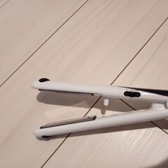 新品ヘアアイロン　携帯　海外対応の画像