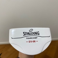 パター、ゴルフボールの画像