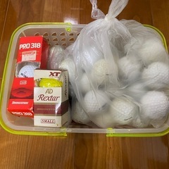 パター、ゴルフボールの画像