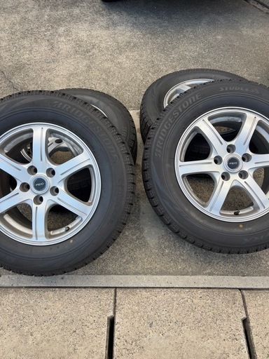 TOYOTA アルファード　スタッドレス