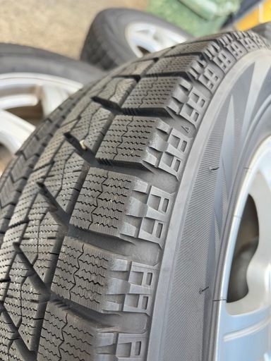 TOYOTA アルファード　スタッドレス