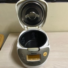 炊飯器の画像