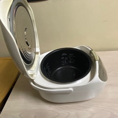 炊飯器の画像