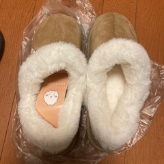 【完売品】しまむらコラボモコモコショートブーツの画像